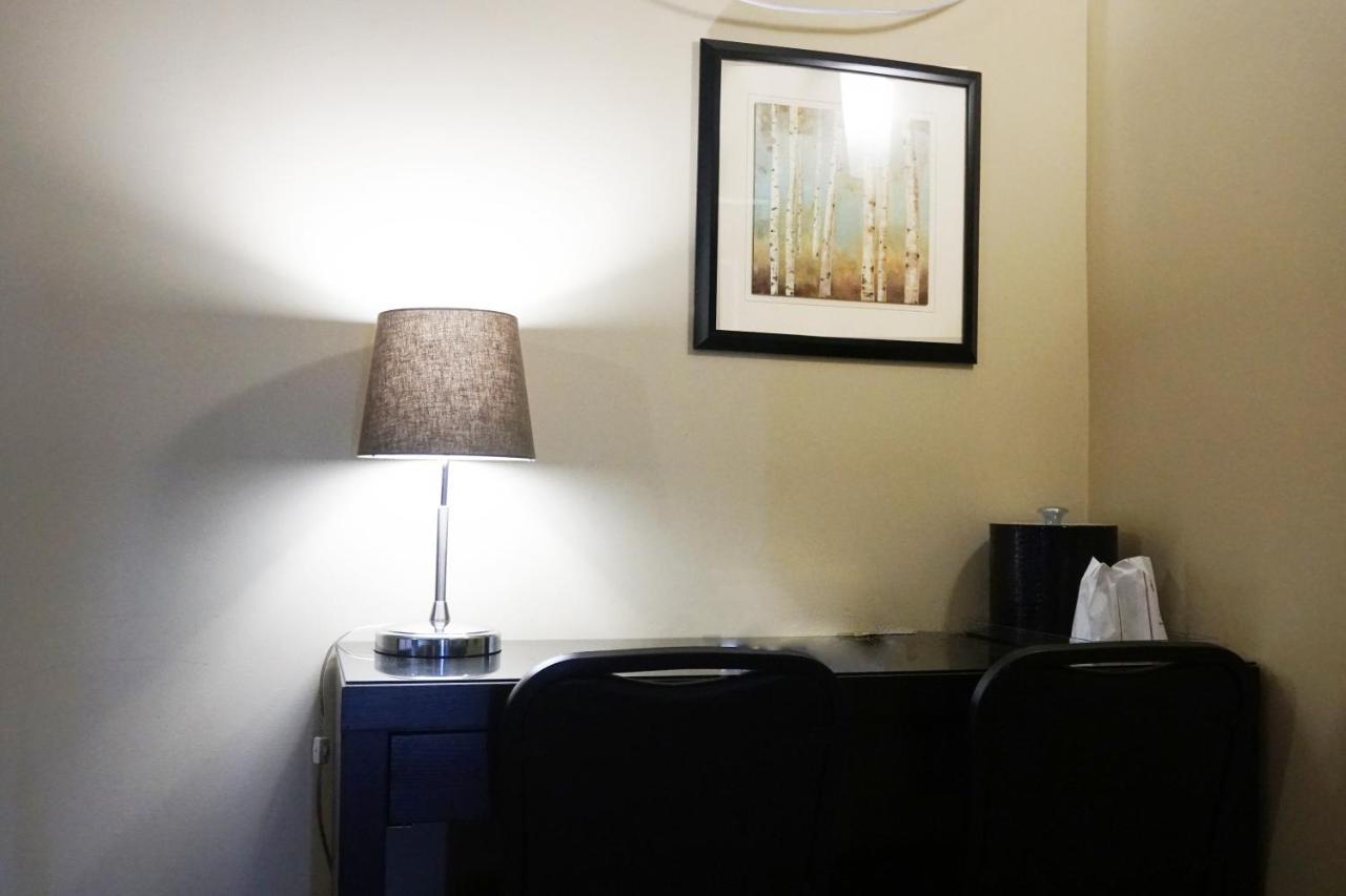 שרברוק Motel Des Cedres מראה חיצוני תמונה