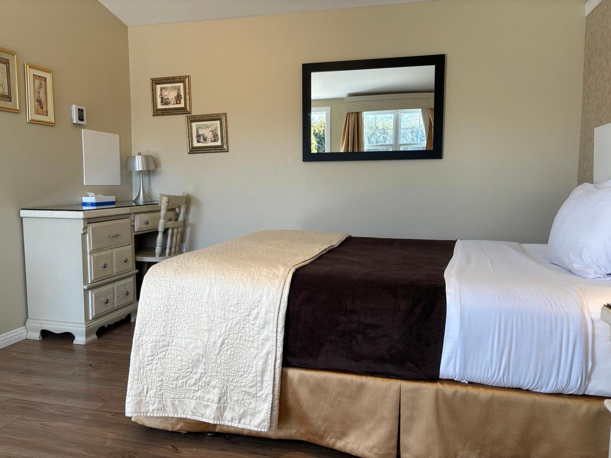 שרברוק Motel Des Cedres מראה חיצוני תמונה