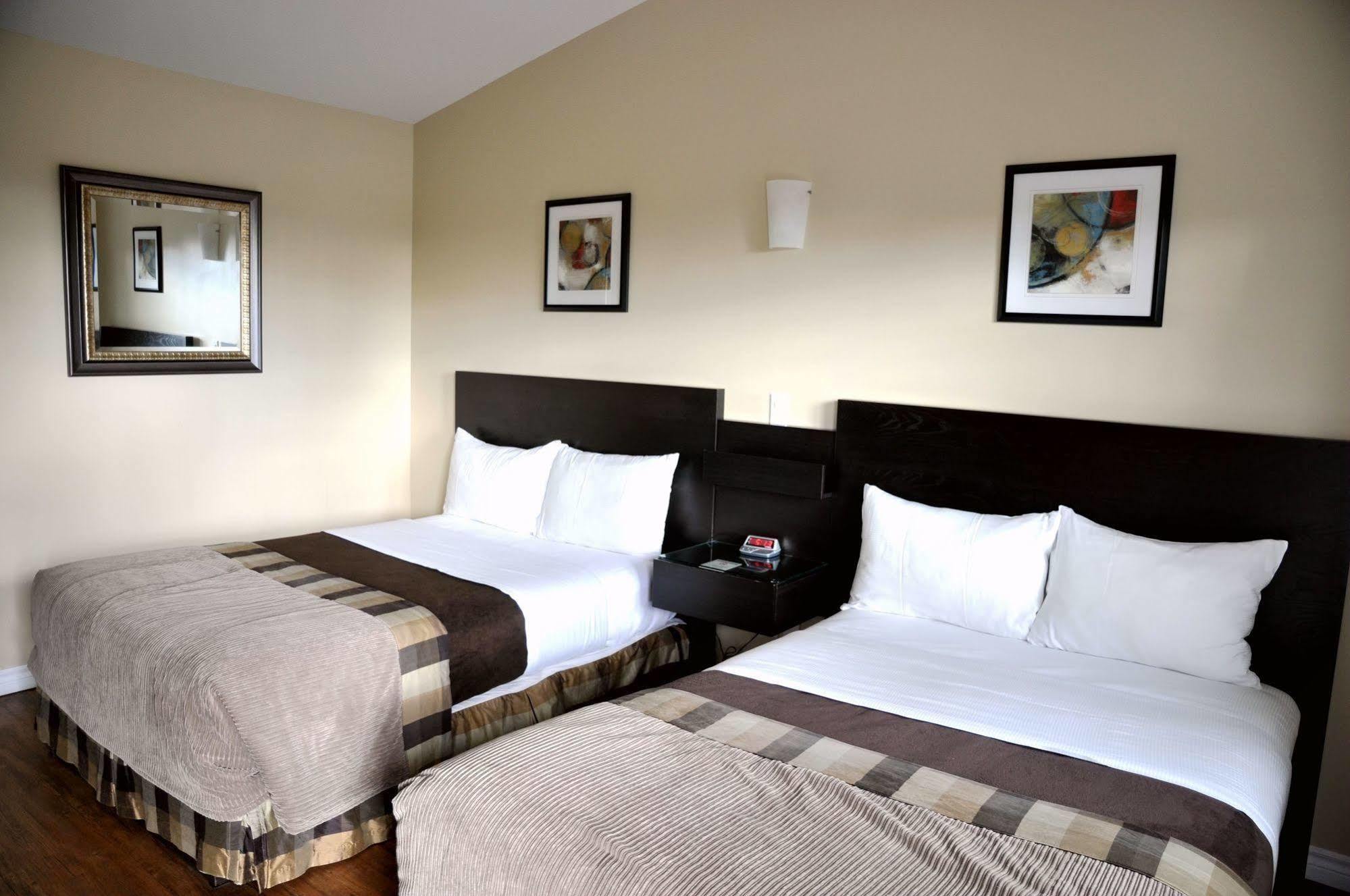 שרברוק Motel Des Cedres מראה חיצוני תמונה