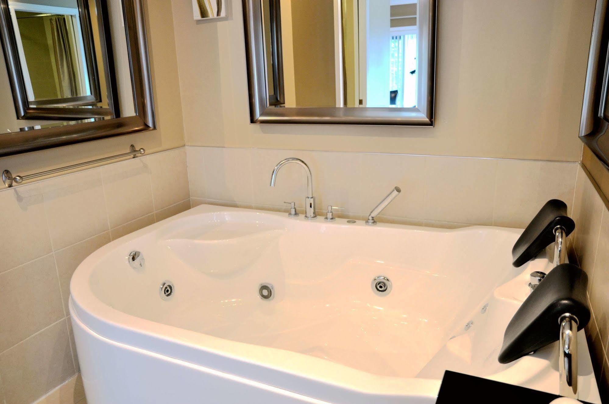 שרברוק Motel Des Cedres מראה חיצוני תמונה